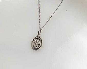 Collar con medalla de Nuestra Señora Estrella del Mar en plata de ley, joyería católica