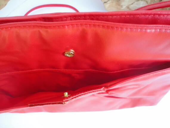 Red Vinyl Purse With Faux Snakeskin Accent - image 7