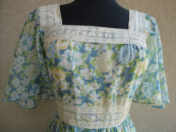 Floral Maxi Dress - Act I