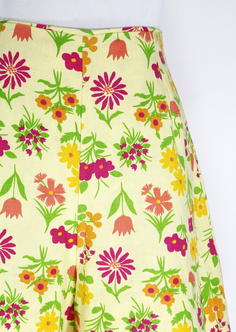 40s 50s Floral Cotton Shorts Vintage 1950s Shorts M L Yellow Pink Orange