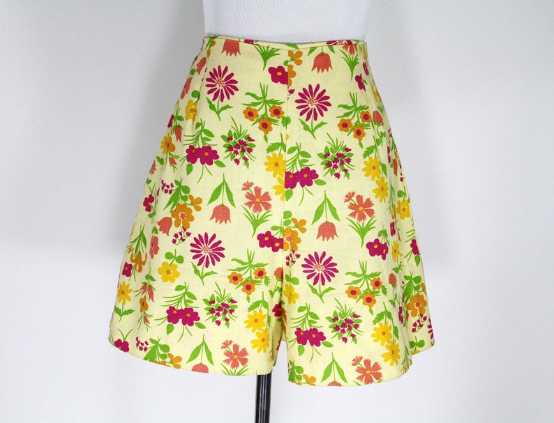 40s 50s Floral Cotton Shorts Vintage 1950s Shorts M L Yellow Pink Orange