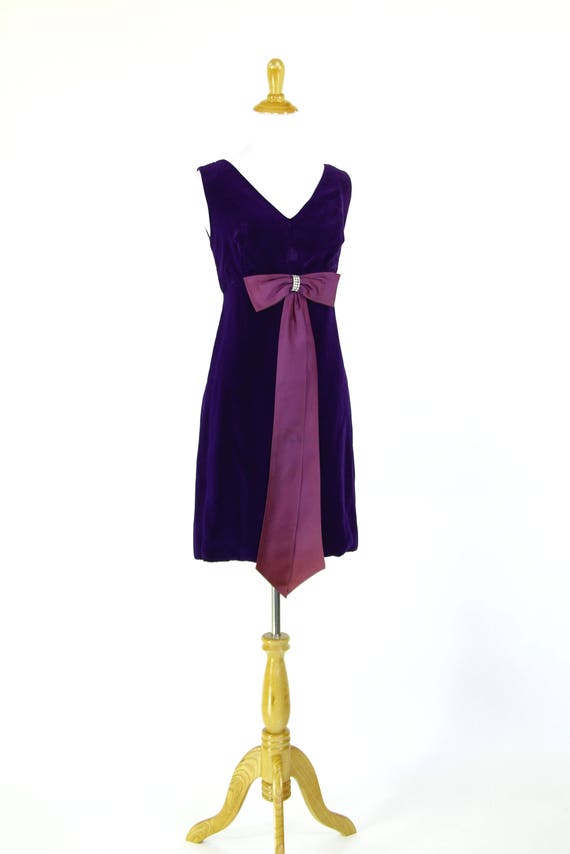 Vintage 1960s Dress | 60s Purple Velvet Party Dre… - image 3