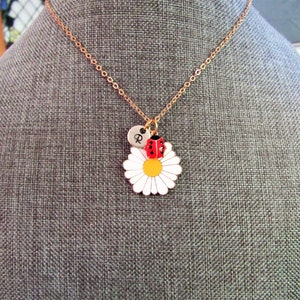 LADYBUG  DAISY NECKLACE personalized with initial charm - lady bird lady bug necklace on a white yellow daisy on a gold plated chain