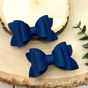 Navy Blue Pigtail Bows, Blue Faux Leather Pigtail Bows, Hair Bows for Baby, Toddler Hair Bows, Baby Hair Bows, Small Bow Hair Clips