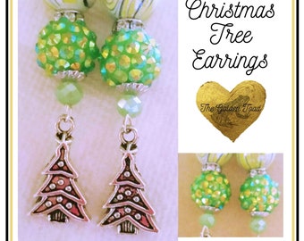 Boucles d’oreilles d’arbre de Noël, bijoux de pewter, perles vertes d’étincelle, bijoux de Noël