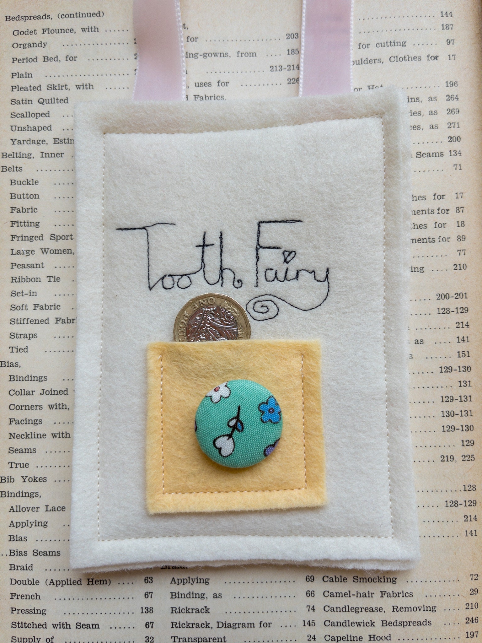 Embroidered Teeth Pouch