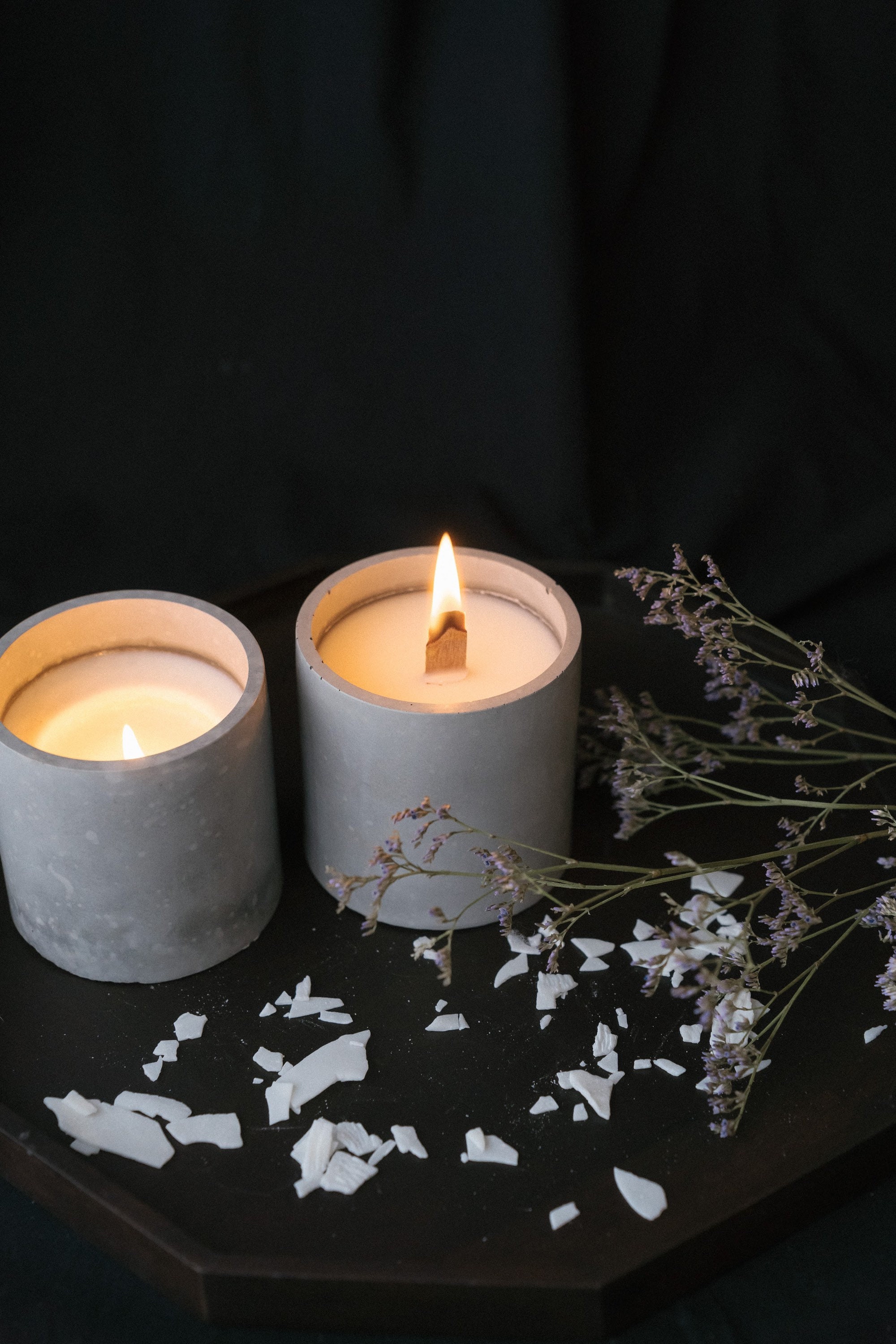 Bougie Parfumée Dans Son Pot en Béton