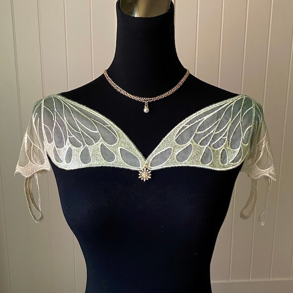 butterfly wings lace capelet cape / shoulder wrap shawl bolero / art deco statement accessory gold pearls charm / Vintage boho gothic green