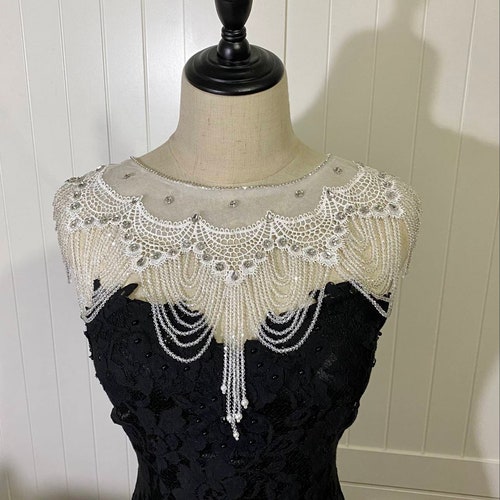 Crystals beaded bridal lace Capelet shawl / Wedding bolero cape wrap / shoulder jewelry / diamonds shops pearls tassels lace gown dress cover