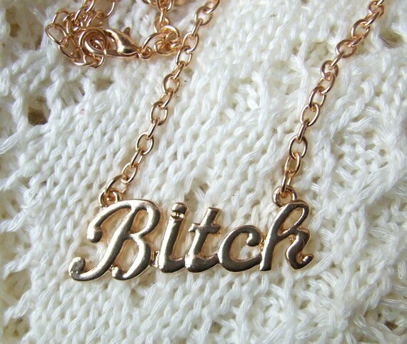 collier ras de cou bitch collier ras de cou bitch