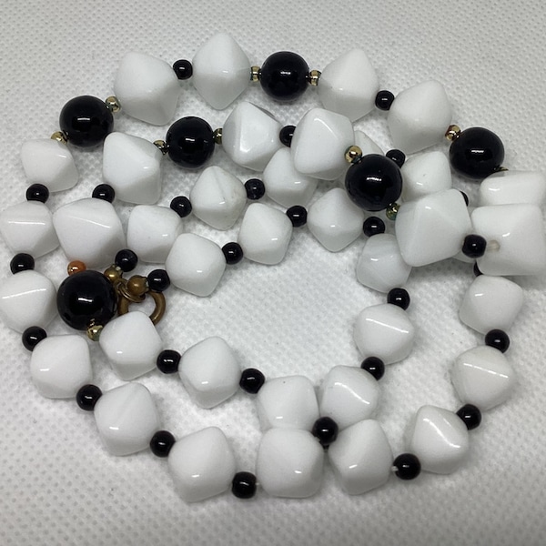 Lovely light reactive 1930’s Deco vintage monochrome Bohemian milk glass beads