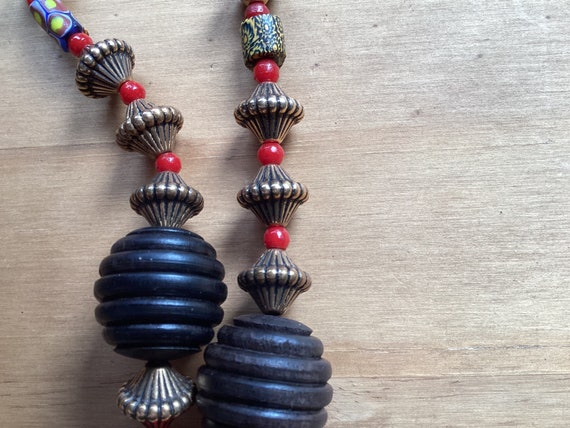 Collier Ancien D'Afrique Du Nord - Ambre Et Pierre Du Soleil - État Occasion
