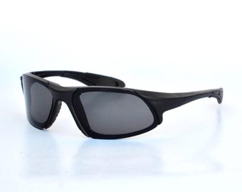 Black Wraparound Sunglasses – UV Sports Eyewear – Lightweight Unisex Outdoor Sunglasses – Minimal Athletic Style