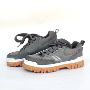 Chunky Sole Sneakers • Grey Low Top Shoes with Gum Sole • Retro Streetwear Trainers • Platform Casual Sneakers • Unisex size eu 38 uk 5 us 7