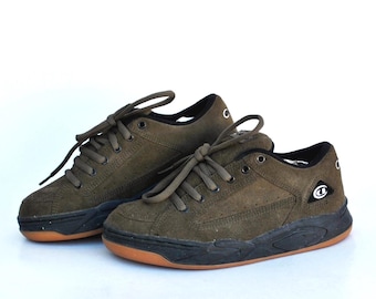 Vintage Brown Suede Skate Sneakers Gum Sole Y2K Streetwear Shoes size eu 39 uk 7 us 9