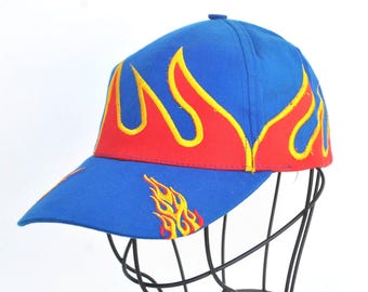 Gorra de béisbol vintage con llamas, estilo Y2K, ajustable, con cierre trasero, color azul, rojo y amarillo