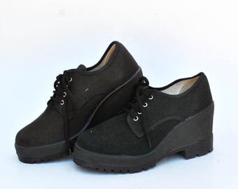 Vintage Black Platform Shoes – Chunky Retro Lace Up Shoes – Minimalist 90s Style Footwear size eu 39 us 8 uk 6