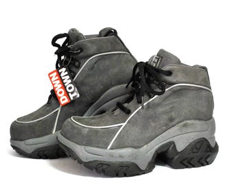 Vintage Down Town Chunky Platform Boots, Gray Suede Streetwear Shoes, 90s Y2K Thick Sole Ankle Boots size eu 40 us 9 uk 7