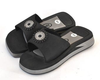 Black Comfort Slide Sandals • Chunky Sole Slip On Sandals • Minimal Retro Summer Shoes • Platform Style Slides • size 41 us 10 uk 8