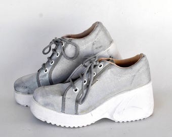 Vintage Grey Platform Shoes • 90s Chunky Wedge Lace-Up Shoes • Retro Minimal Platform Sneakers • Unisex Style size eu 41 uk 8 us 10