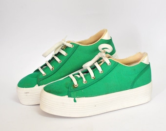 Vintage Green Platform Sneakers – Canvas Low Top Shoes – Chunky Sole 90s Style Trainers – Retro Streetwear Footwear size eu 38 us 7 uk 5