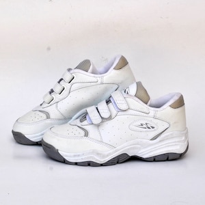 White sneakers 90s clearance