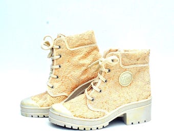 Y2K Beige Lace-Up Platform Boots | Tree Time Heeled Combat Style | Chunky Sole Ankle Boots | 2000s Vintage Aesthetic size eu 38 uk 5 us 7