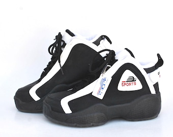 Vintage Sports Basketball Sneakers – 90s Retro High Top Trainers – Black White Streetwear Shoes – Size 39