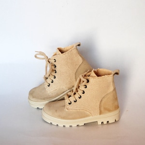 Grosses baskets de combat vintage pour enfants, taille 31 Royaume-Uni, 13 12 États-Unis, cadeau pour filles, garçons, chaussures d'été en toile beiges vintage, baskets militaires beiges