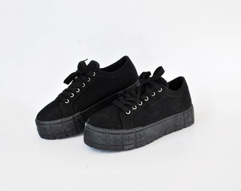 Black Platform Sneakers – Chunky Sole Lace-Up Shoes – Unisex Alternative Gothic Style – size eu 39 uk 6 us 8