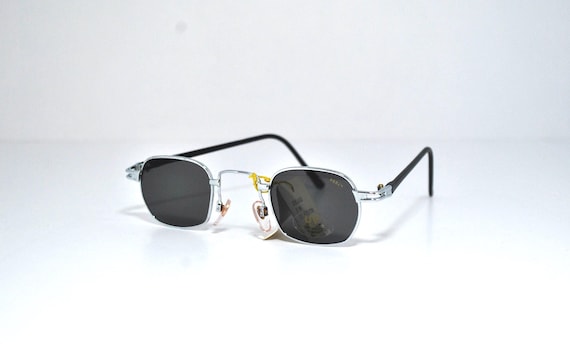 Vintage Silver Metal Sunglasses • 90s Minimal Square Shades  display picture 1