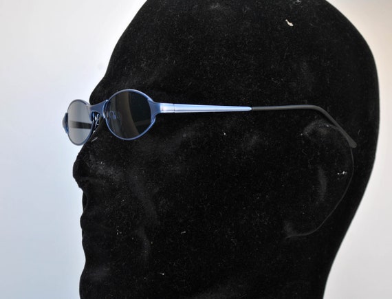 blue silver matrix small sunglasses oval sun glas… - image 8