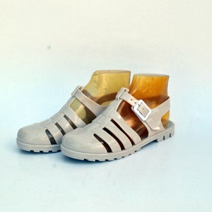 gel schoenen plastic beige rubberen schoenen gelei schoenen jaren '90 sandalen vintage sandalen maat eu 38 uk 5 ons 7 gelly gerecycled plastic zomerschoenen