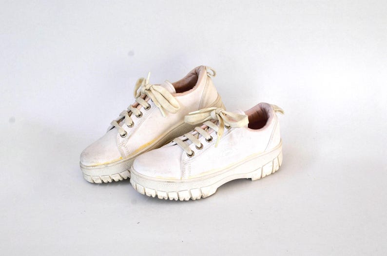 Weiße Chunky Plateau Sneakers - Minimal Streetwear Schuhe – Y2K inspiriert Casual SneakersGröße 40 uk 7 us 9 Bild 1