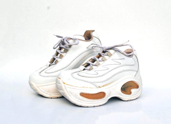 Y2K White Chunky Sneakers With Bubble Sole, Retro 2000s Platform Trainers, Techwear Futuristic Street Style Shoes size UK 5 EU 38 US 7