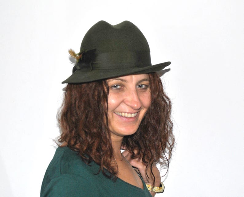Vintage Olive Green Fedora Hat – Classic Felt Hat with Feather – Retro Gentleman Style image 9