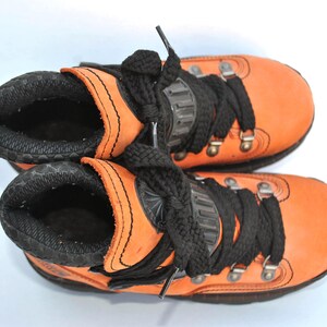 Vintage Orange Hiking Boots • Chunky Mountaineering Boots • 90s Gorpcore Footwear • Retro Outdoor Platforms • Unisex size eu 40 uk 7 us 9 image 7