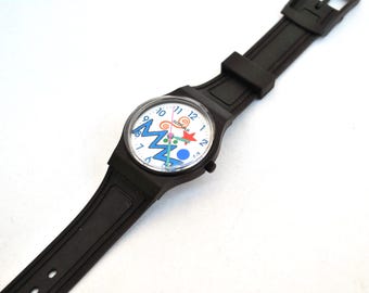 Pop Art Graphic Dial Wristwatch – Colorful Novelty Quartz Watch with Black Rubber Strap – Unisex Retro Statement Watch