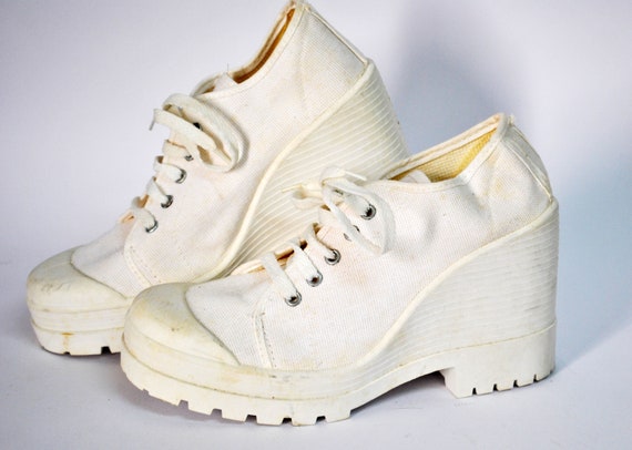 womens canvas walking shoes