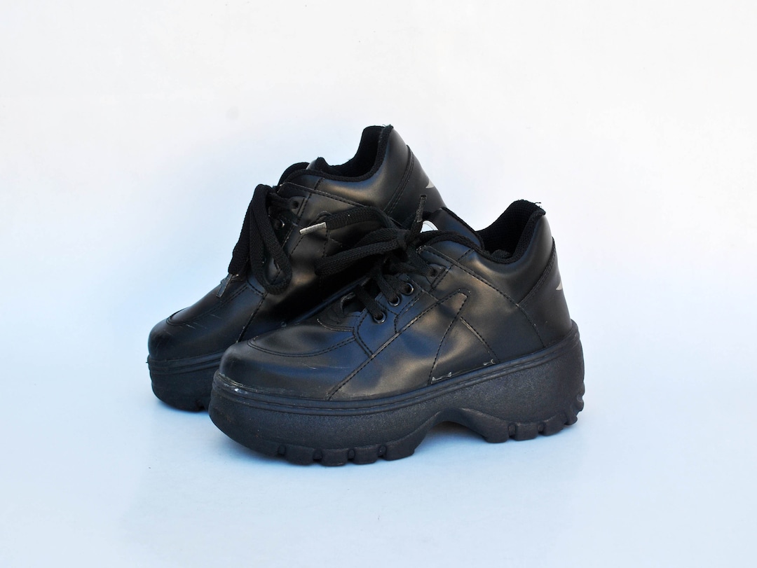 Vintage Black Platform Sneakers – Chunky Y2K Shoes – 90s Goth
