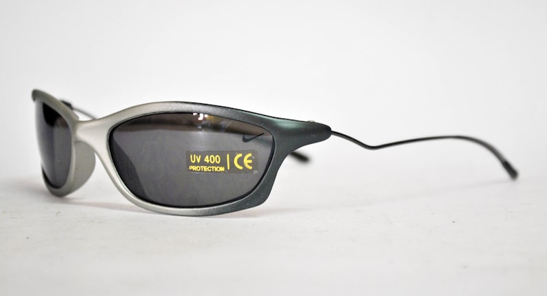 silver matrix rave sunglasses night motor sun glasses vintage retro eye wear 90s round alien y2k club unisex steampunk futuristic black lens
