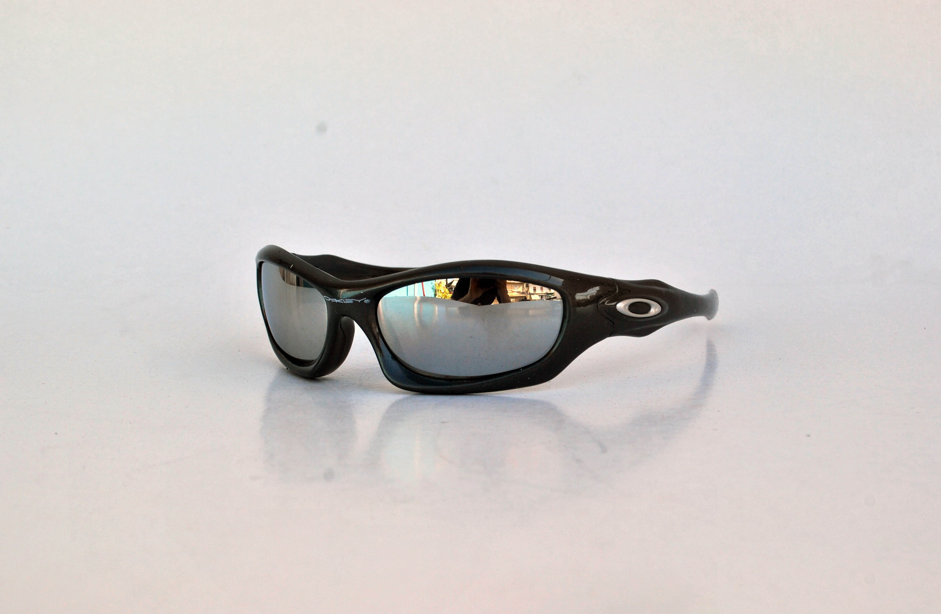 black matrix rave sunglasses rectangle sun glasses vintage retro eye wear 90s round alien y2k club unisex sports futuristic mirror lens