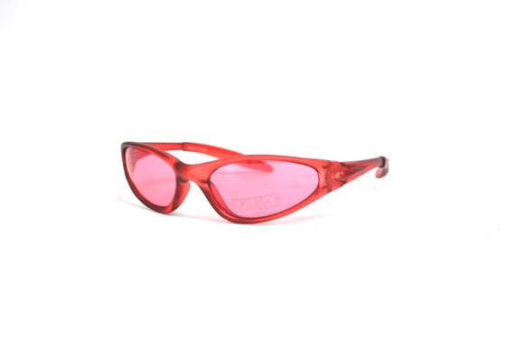 Vintage Red Sunglasses Slim Cat Eye Frame Y2K Retro Style 