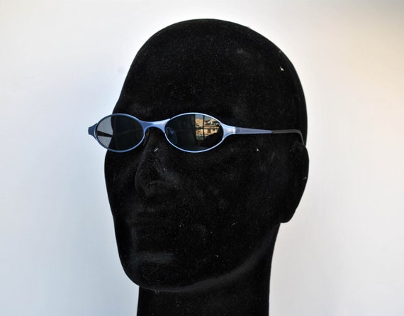 blue silver matrix small sunglasses oval sun glas… - image 7