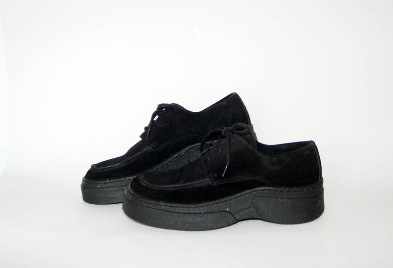 90s chunky sneakers