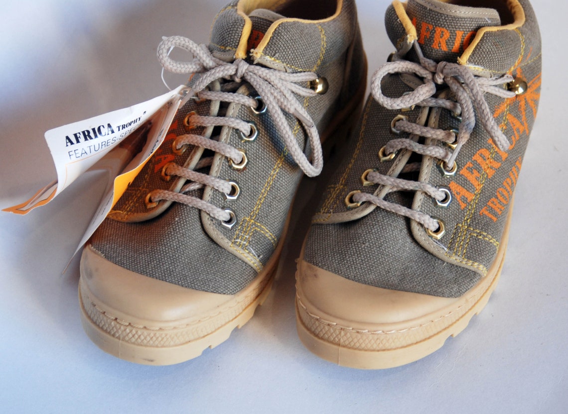 Vintage Africa Trophy Canvas Hiking Shoes | Retro Outdoor Footwear | 1990s Casual Shoes size eu 37 uk 4 us 6, foto 3 di 5