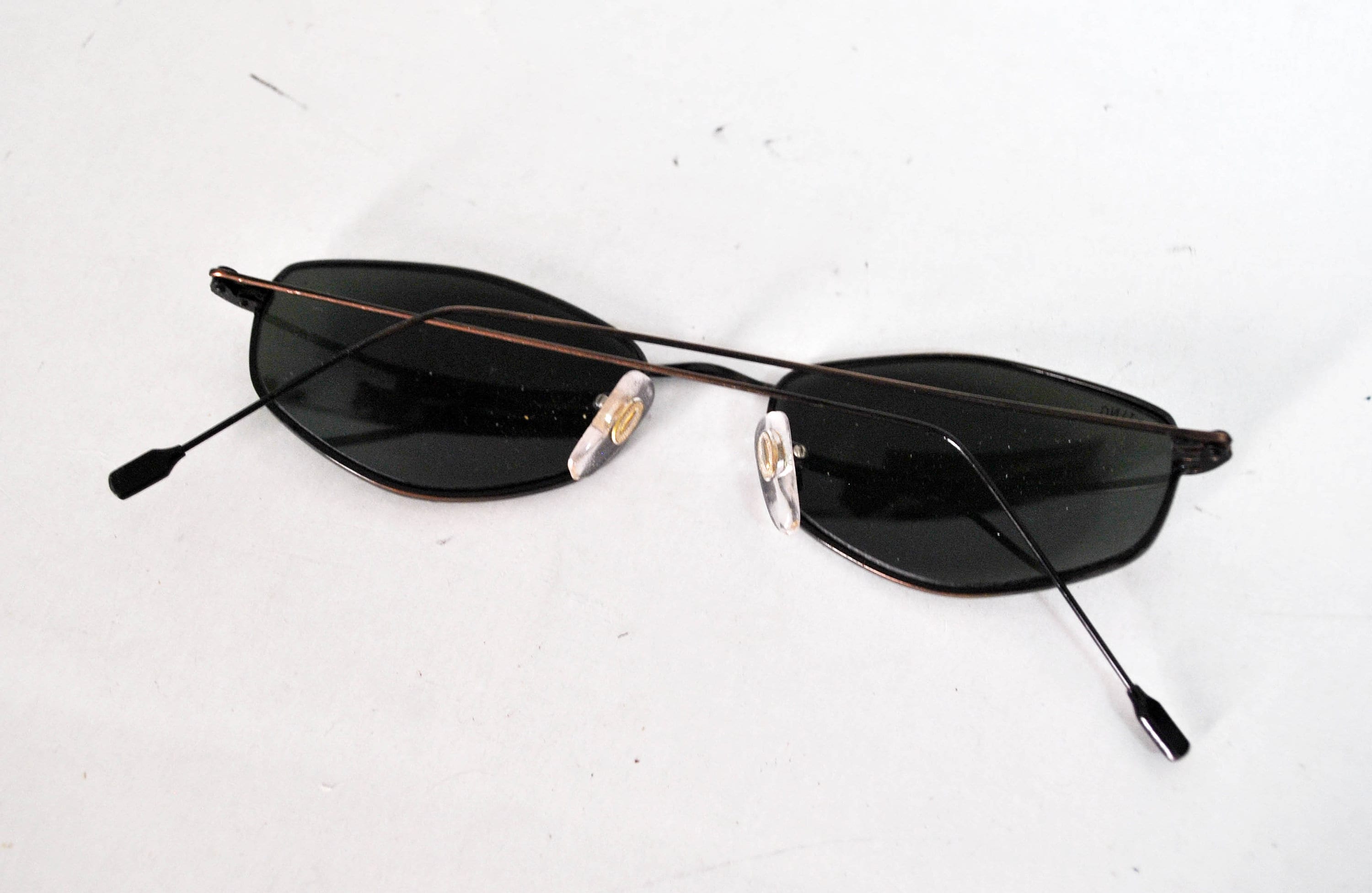 Y2K Retro Narrow Rhombus Sunnies Sunglasses Unisex Matrix Rhombus Small Sunglasses Oval Sun Glasses Vintage  main image 2