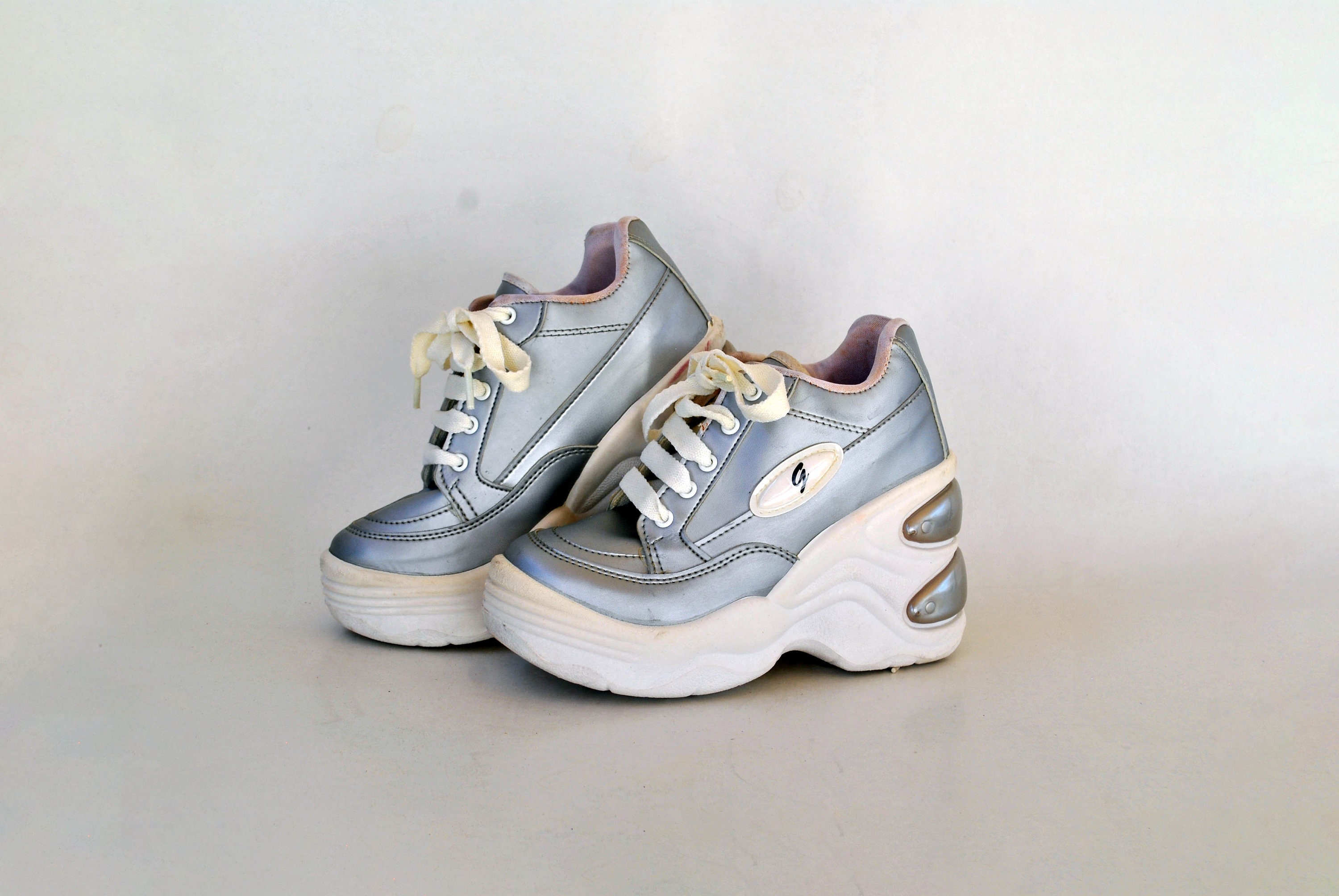 Sneakers of the 90s deals