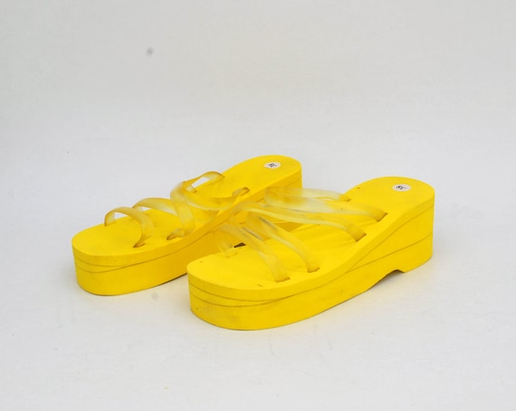 y2k yellow Foamy platform slippers japanese sanda… - image 2