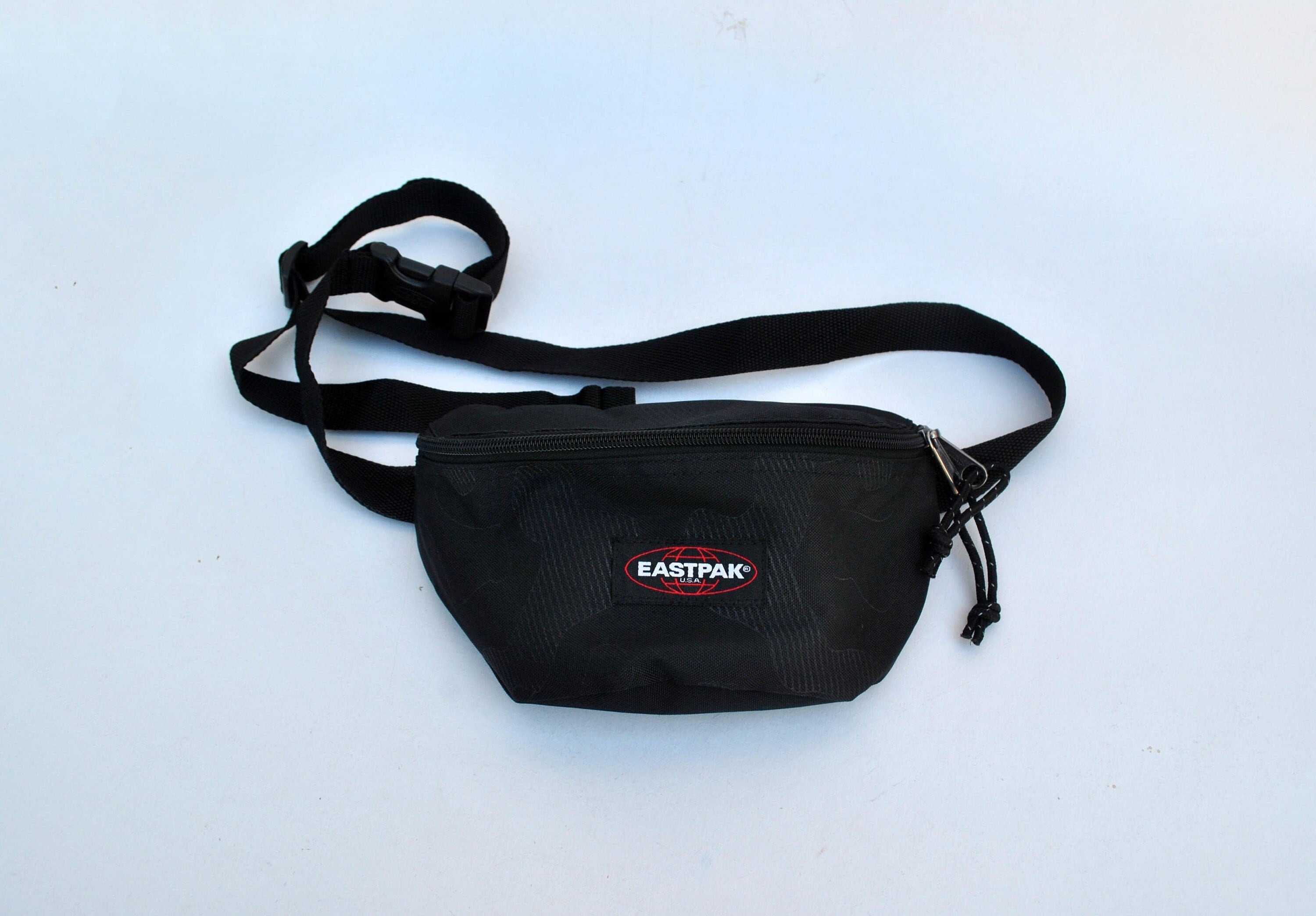 Eastpak festival bag top